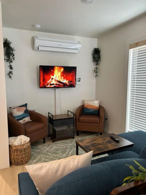 Karkens Container Home Salmon エクステリア 写真